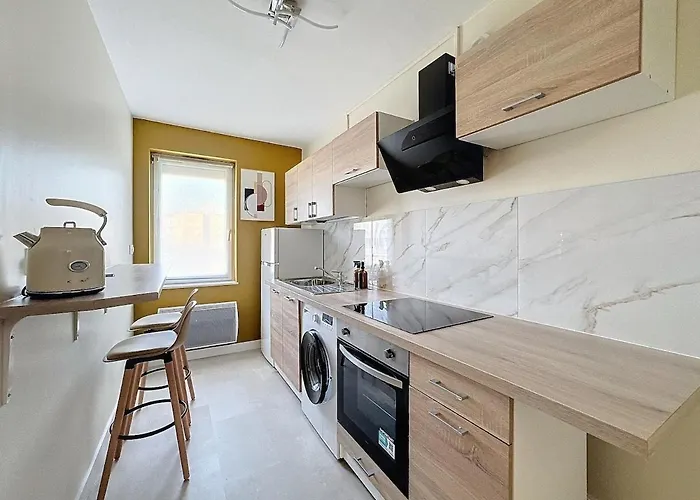 Flat Apartment *